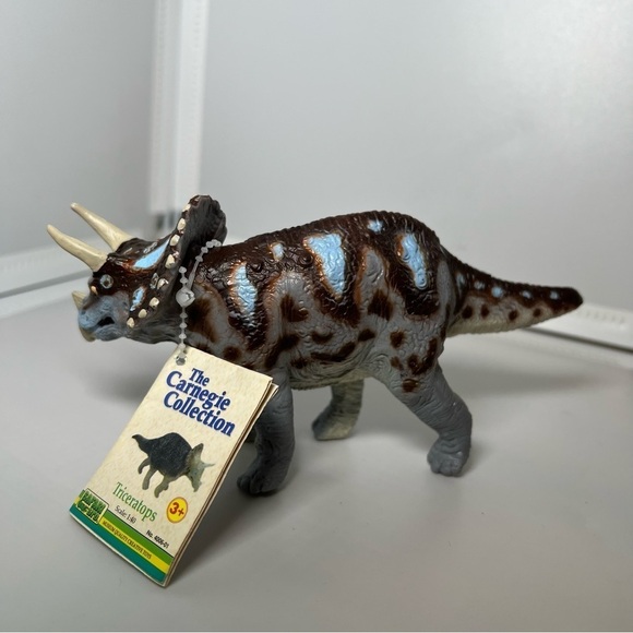 Safari Ltd Other - Safari 1988 Carnegie Collection Triceratops Prehistoric Dinosaur color variant